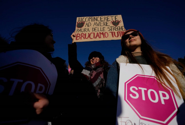 Hiljade ljudi u Francuskoj i Italiji na skupovima protiv nasilja nad ženama
